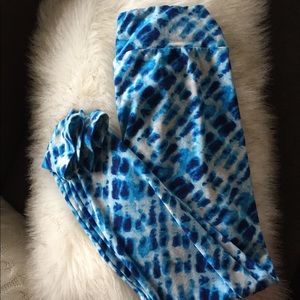 Tie dye leggings!! Lularoe worn once